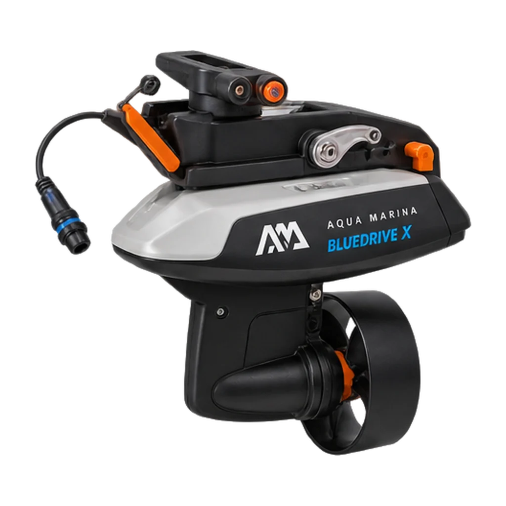 Aqua Marina BlueDrive X elektrischer Antrieb für Kajak und SUP freigestellt dargestellt